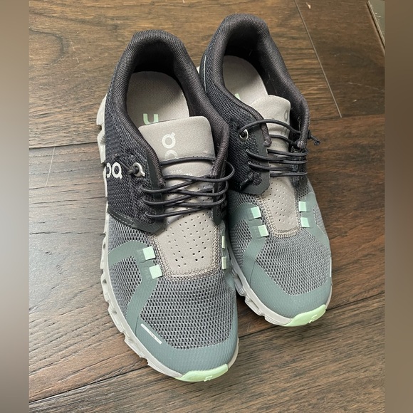 On Running Men's Black and Mint Athletic Shoes